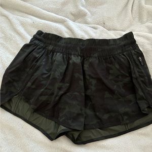 Lululemon hotty hot shorts, size 10, green camo